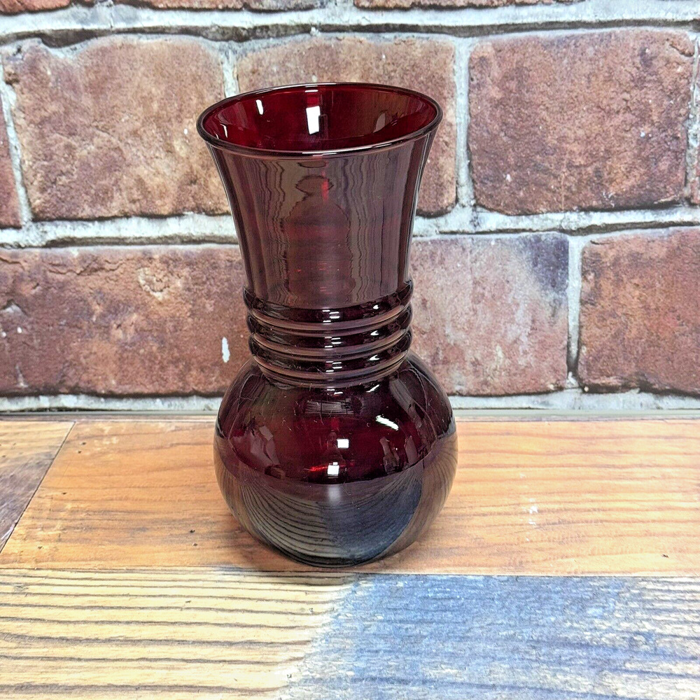 Vintage 6.25 in Tall Anchor Hocking Royal Ruby Red Glass Ribbed Vase